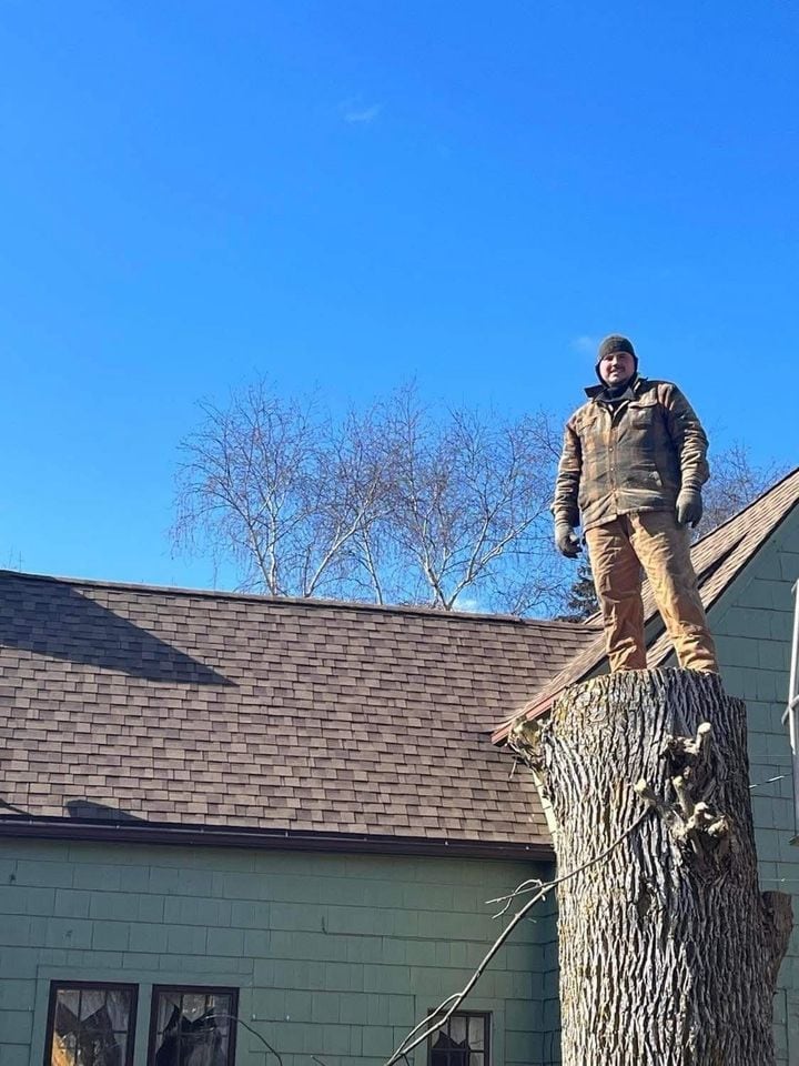 Sectional removal over a roofline